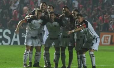 Pereyra: "Colón es un equipo en construcción, golpeamos en los momentos justos"