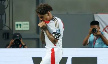 Perú derrotó a Bolivia y salió del fondo de la tabla