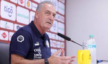 Otra masterclass del profesor Alfaro: un proverbio chino, el altillo con el ADN y un ciclista