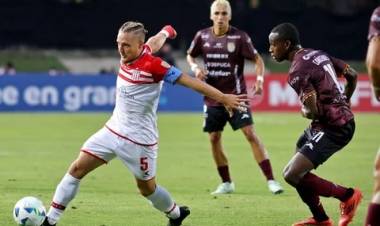 Estudiantes fue muy superior y se impuso ante Carabobo en su debut de la Copa Libertadores