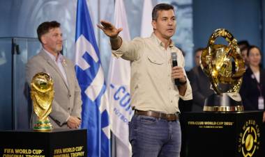 FIFA inauguró exposición inédita en Paraguay por su 120 aniversario