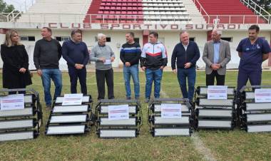 Michlig y González entregaron importantes aportes gubenamentales en Villa Trinidad, San Guillermo y Suardi