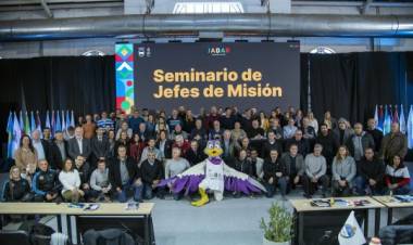 Juegos Jadar Rosario 2025: Javkin encabezó la apertura del Seminario de Jefes de Misión