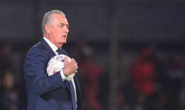 Punto y feriado: Paraguay se clasificó al Mundial de la mano de Alfaro