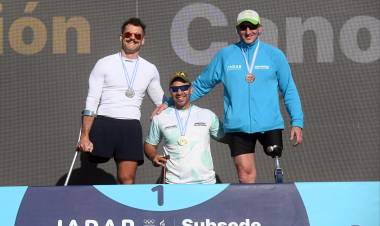 El triatlón, canotaje y paracanotaje animaron la cuarta jornada de competencias de Jadar 2025