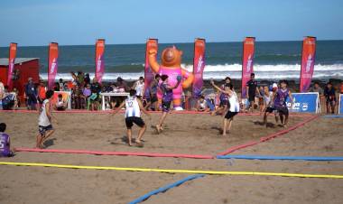 Arrancó en Mar del Plata la Playa Olímpica rumbo a los Suramericanos: “Santa Fe pretende ser la capital del deporte”, dijo Pullaro