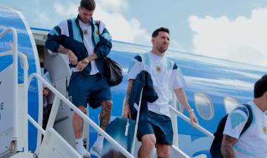 La Selección argentina llegó a Dallas en la previa del partido ante Austria