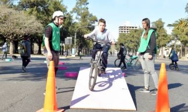 Agenda deportiva: las vacaciones de invierno se disfrutan en los polideportivos y en Calle Recreativa