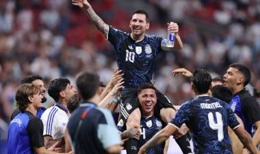Messi celebró poder darle una alegría a los argentinos que no tienen trabajo y no llegan a fin de mes