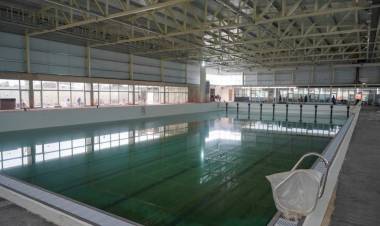 Juegos Suramericanos 2026: el Centro Acuático de Rosario ya luce sus piletas con agua a al espera de los competidores