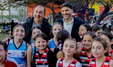 Poletti acompañó la inauguración de las nuevas instalaciones de la Asociación Santafesina de Hockey