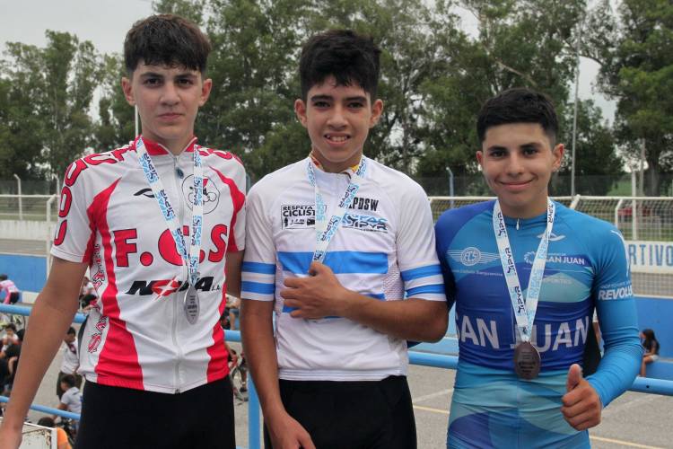 Merecido reconocimiento a Hugo Riberi de la Liga Rafaelina de Fútbol