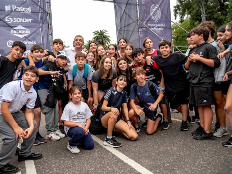 Javkin destacó la convocatoria y el impacto de los Juegos Crear durante la 2° jornada del megaevento deportivo