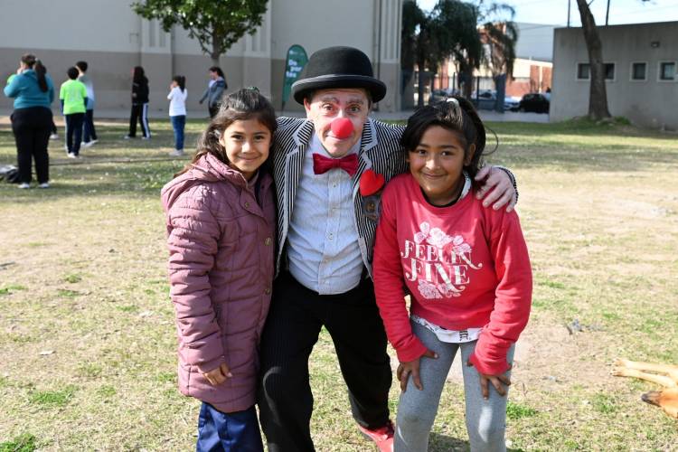 El programa Deportes y Recreación en tu Barrio llegó a Plaza del Folklore