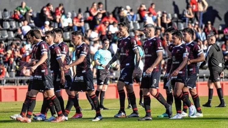 Colón se hunde sin un fondo definido: ¡perdió 16 de sus 27 partidos!