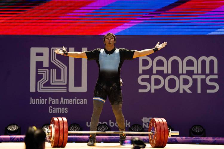 El pesista santafesino Joaquín Mesa fue plata en Asunción 2025