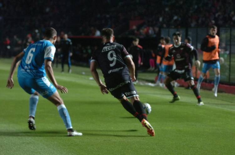 Colón perdió y sigue sin poder asegurar la permanencia