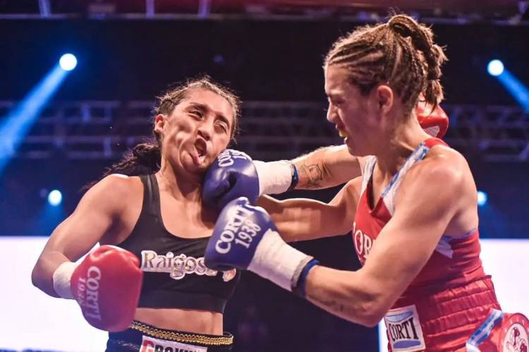 La Princesita Bermúdez demoledora: nocaut en el arranque y triple corona minimosca