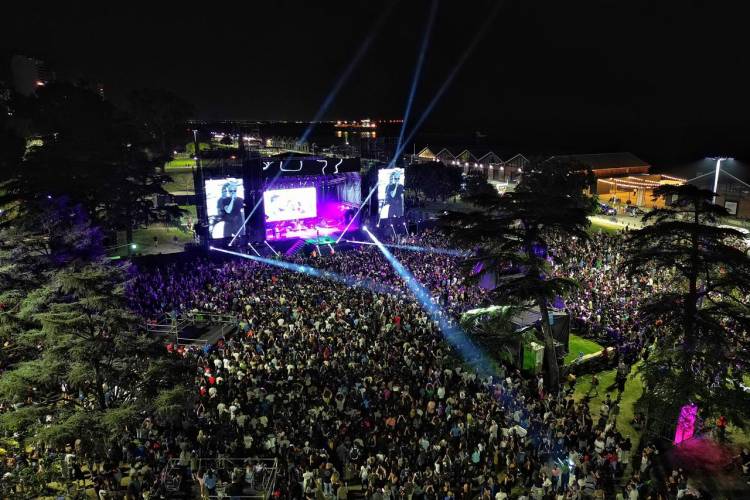 En Rosario, más de 35.000 personas encendieron la cuenta regresiva de los Juegos Suramericanos 2026