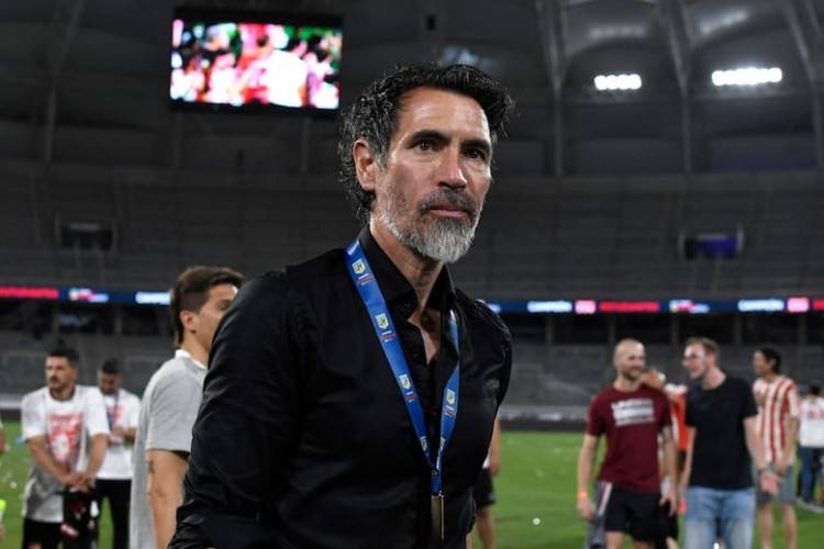 Eduardo Domínguez, el DT que cada vez que lo ven vencido, construye un campeón: cuarto título con Estudiantes