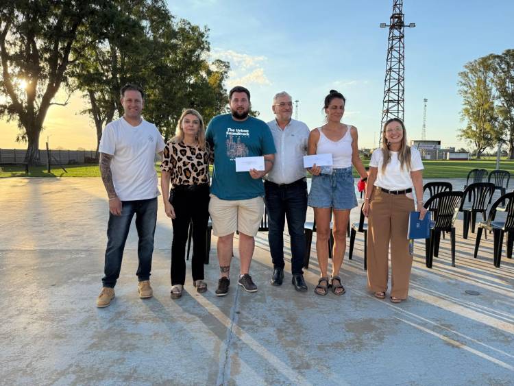 Calvo acompaña a instituciones deportivas de María Juana