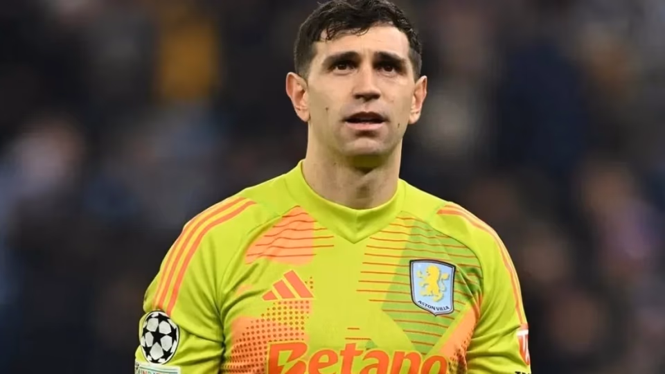 El Aston Villa goleó al Nottingham Forest y se metió en la gran final de la Europa League
