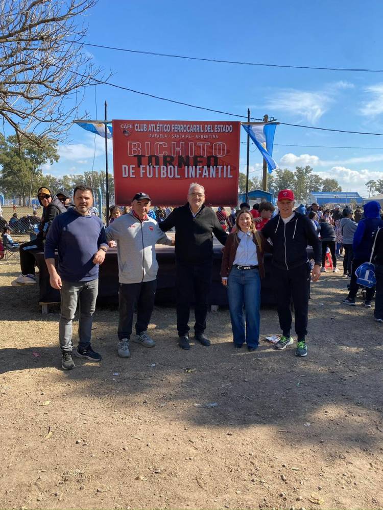 Calvo y Chivalero acompañaron la edición 32 del torneo infantil "Bichito"