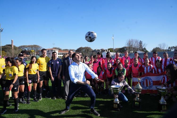 Juegos Suramericanos: Pullaro inauguró obras deportivas en el predio de la Asociación Rosarina de Fútbol