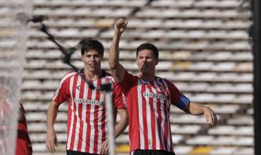 Estudiantes de La Plata obtuvo un claro triunfo ante Rosario Central