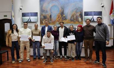 El Concejo Municipal entregó los premios “Gol de mi ciudad”