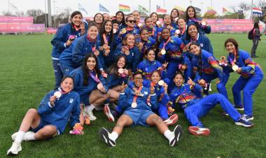 Fútbol femenino: Venezuela lo empató sobre la hora y festejó el oro por penales