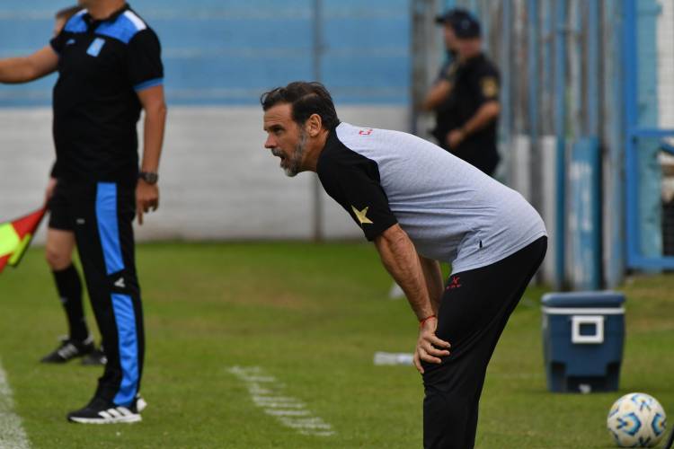 Yllana, luego de la sexta caída de Colón: "Emocionalmente los jugadores están muy débiles