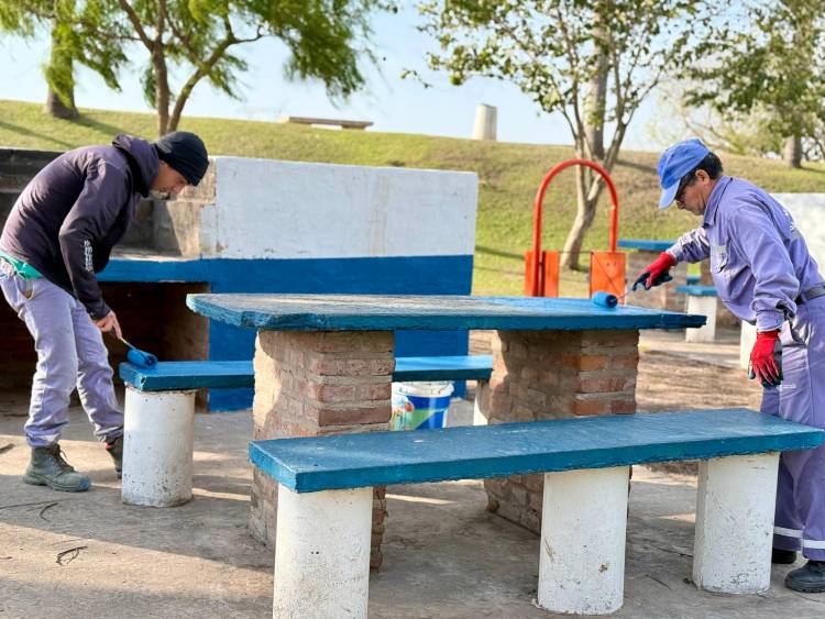 La Municipalidad avanza con tareas de mejora, mantenimiento y obras en el Playón Deportivo y en las instalaciones del Camping Municipal
