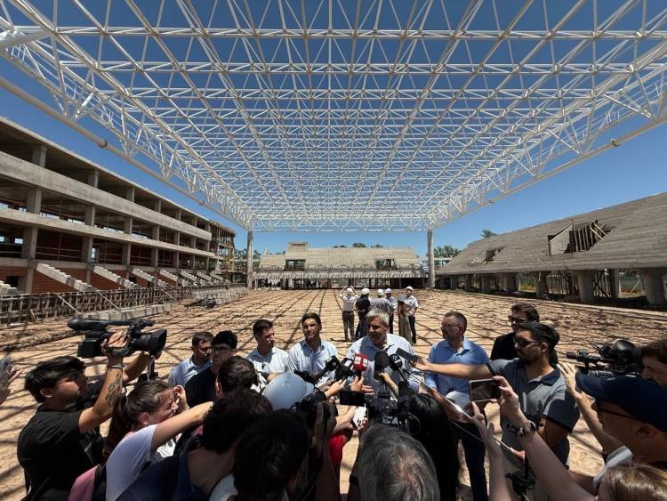 Pullaro recorrió una de las obras emblemáticas para los Juegos Suramericanos: el Microestadio de Rafaela, con un avance cercano al 45 %