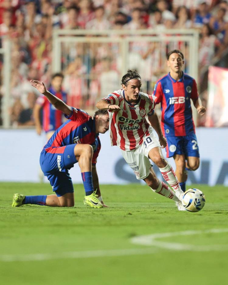 Unión y San Lorenzo empataron sin goles en un atractivo partido en Santa Fe