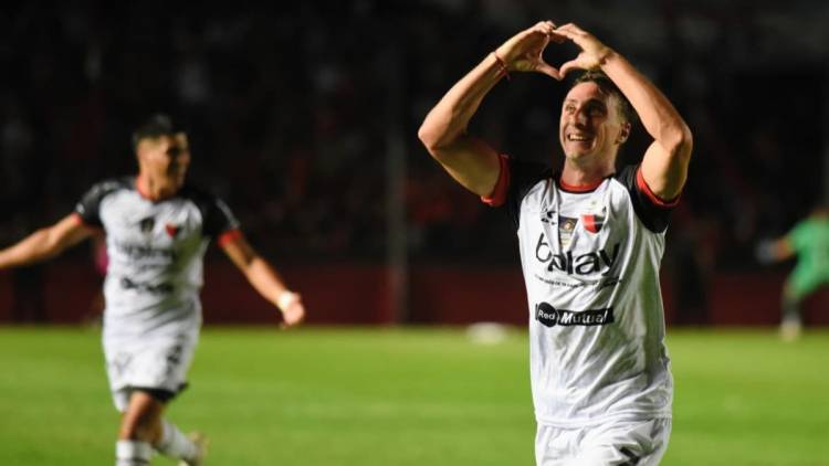 Colón impuso autoridad en Santa Fe, venció a Deportivo Madryn y se ilusiona con luchar arriba
