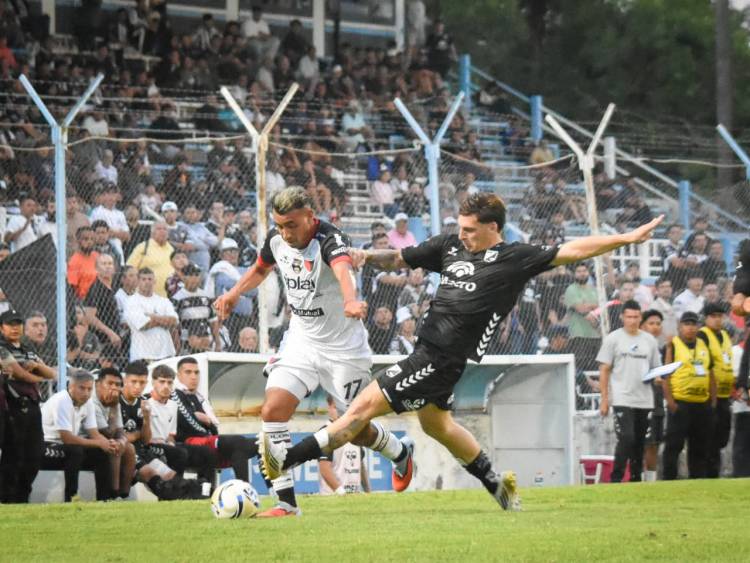 Colón se trajo un empate de tierras salteñas
