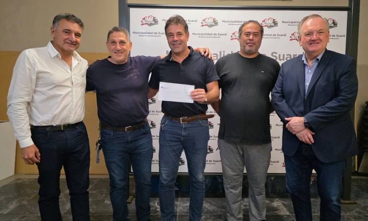 Michlig entregó aportes a Juniors de Suardi y destacó el avance de la copa San Cristóbal