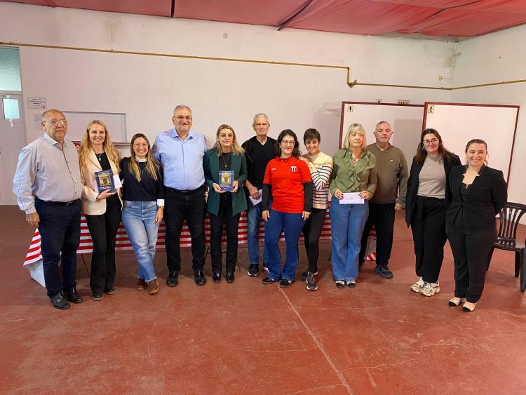 Calvo visitó las instalaciones del club Talleres de Maria Juana