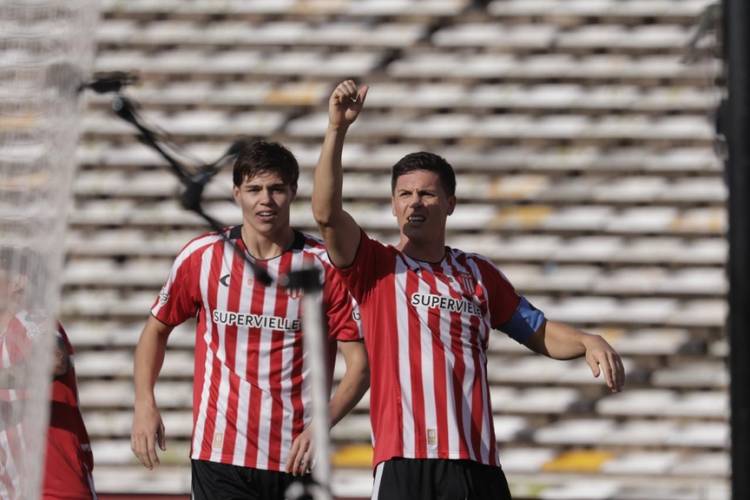 Estudiantes de La Plata obtuvo un claro triunfo ante Rosario Central