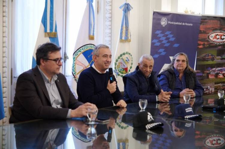 Javkin presidió el anuncio oficial del regreso del TC al Autódromo