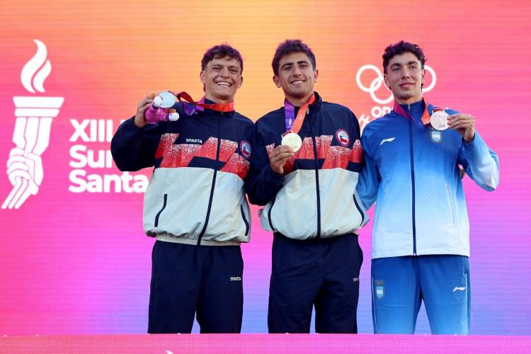 Triatlón masculino: Chile hizo historia y Santa Fe acompañó un podio lleno de emociones