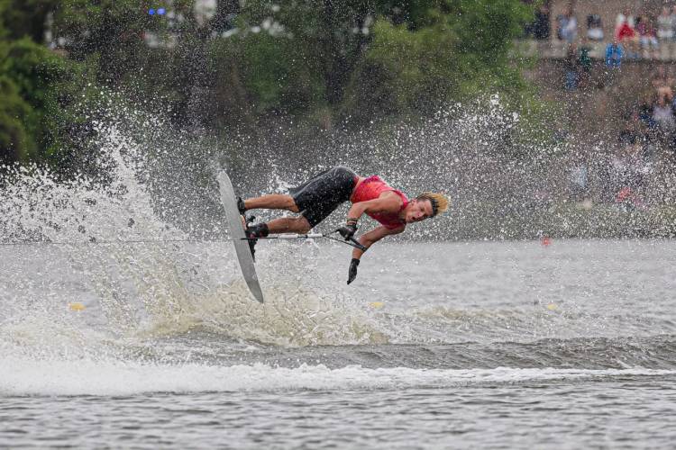 Tobias Giorgis oro en salto y su hermano Francisco bronce en figuras - https://enelarea.com.ar/®