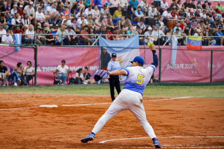 “Es un acierto poder potenciarlo”: Poletti celebró la medalla de plata en sóftbol